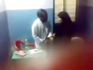 Горячая южная скачать порно 3gp детка наслаждается шалостью в гостиничном номере, не жалея ее на член и розовую открытую киску