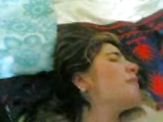 Сексуальная детка гиг порно смотреть с маленькими сиськами сладко стонет из игр БДСМ